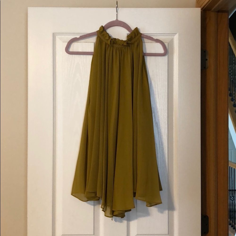 NWT! Gibson Latimer chartreuse Top